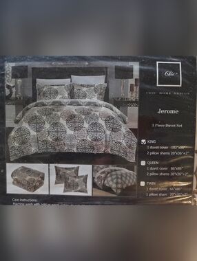 NEW Chic Home 3 Piece Jerome Boho Inspired Reversible Print Duvet Set, King